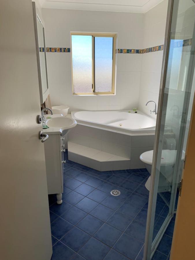 Bel Mondo Apartments Wollongong Luaran gambar